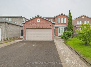 3 Hawkway Ct, Brampton, ON L6Y 4K7