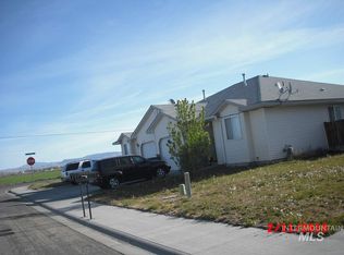492-494 NW Wood Duck Pl, Mountain Home, ID 83647