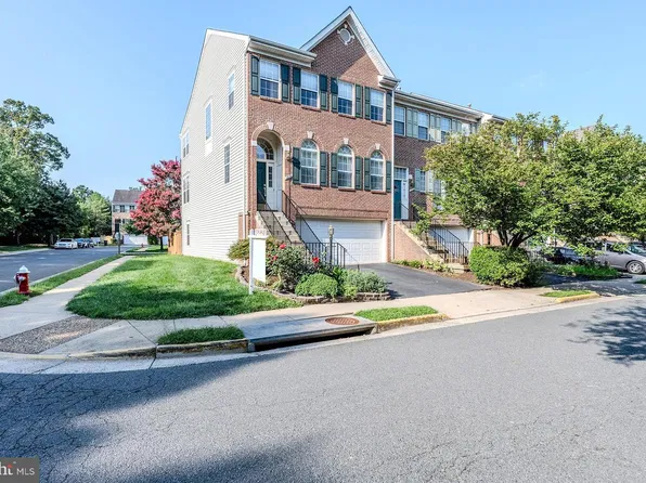 1718 Stuart Pointe Ln, Herndon, VA 20170