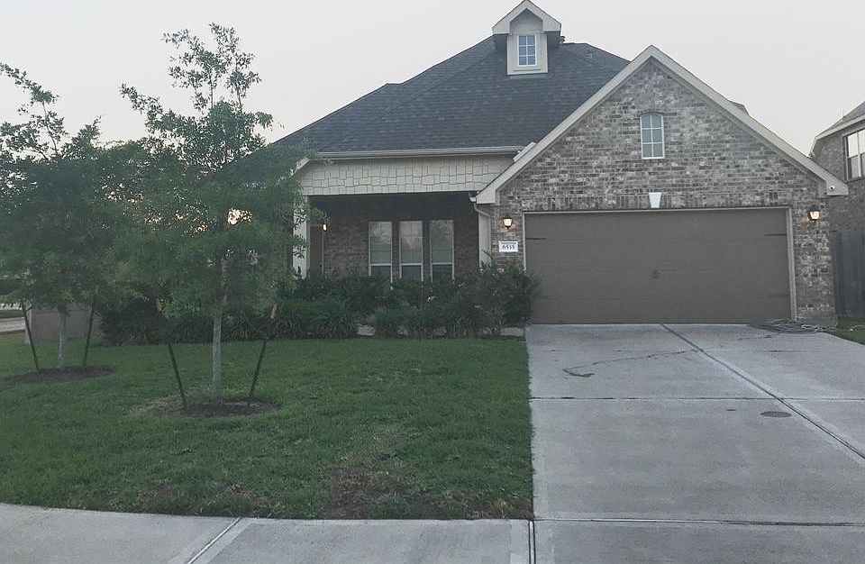 2nd image of 6535 Ashland Terrace Ln