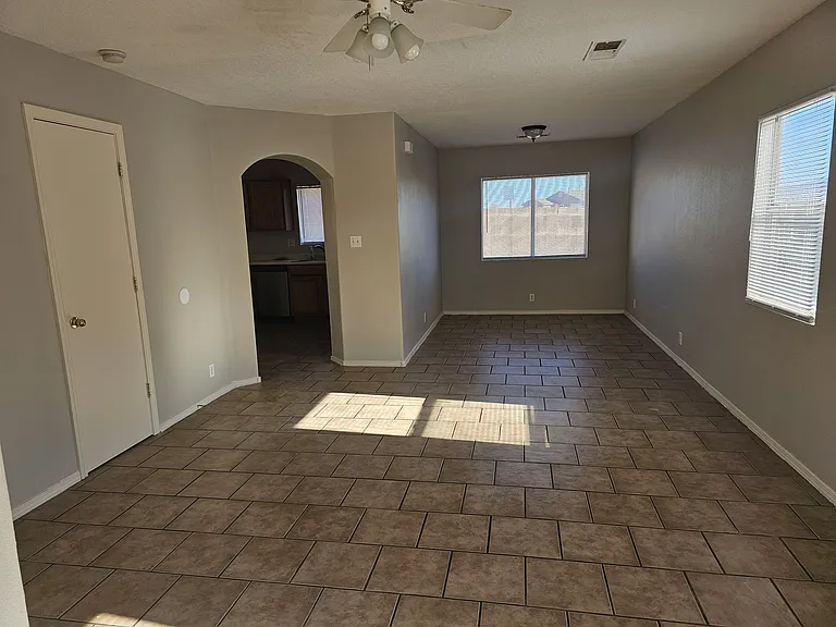 4708 Dalmation Pl NE — Photo 3