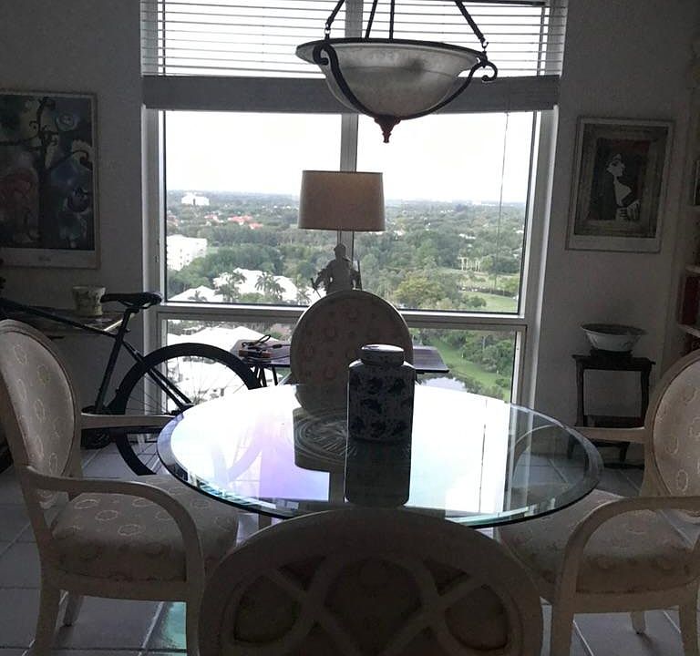 Formal dining room