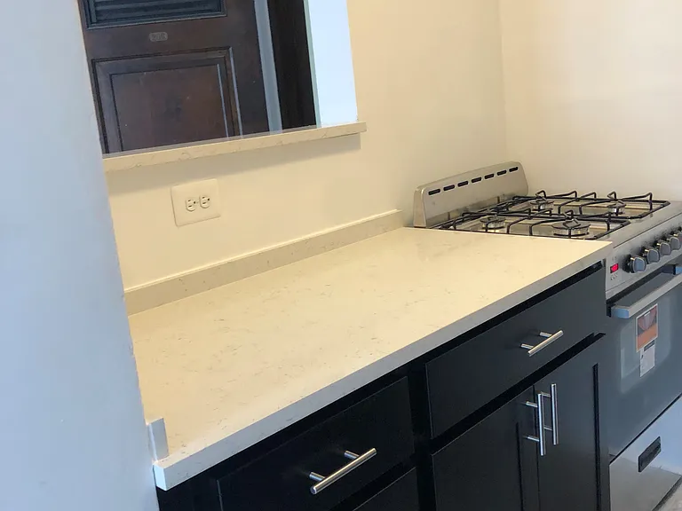 2351 W Wilson Ave #206 — Photo 8