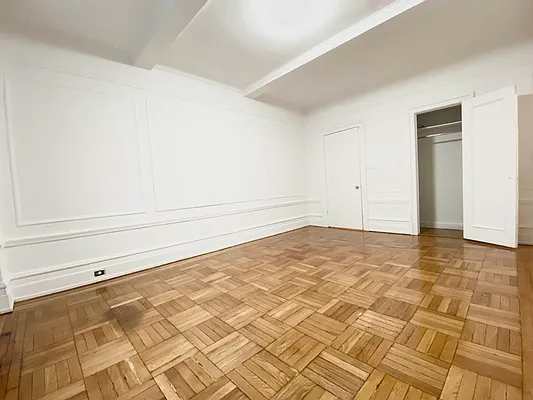 Rented by Bond New York | media 5