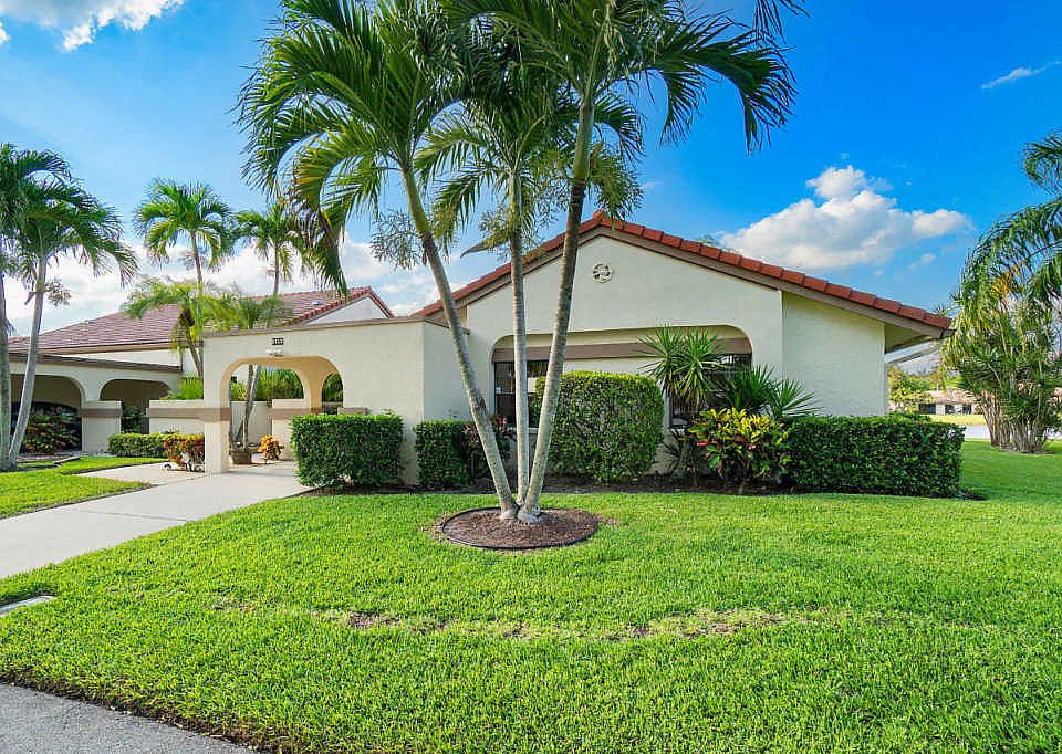 1st image of 5713 Parkwalk Cir E