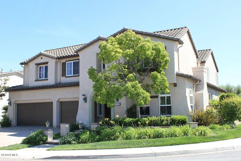 4 bed, 7840 sqft, $6,800 — Photo 2