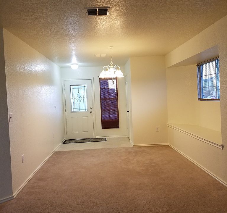 1st image of 6138 Wisteria Hl