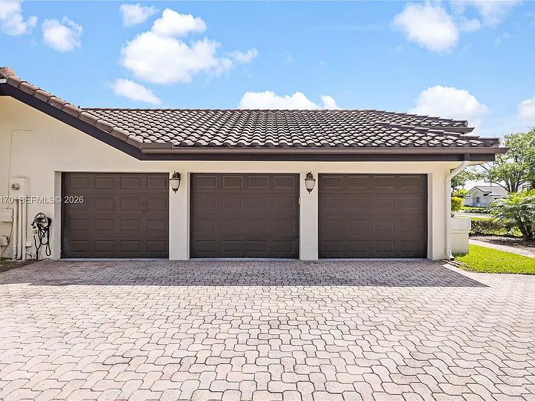 9717 SW 111th Ter — Photo 36