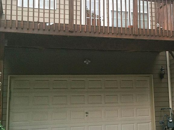 2nd image of 2105 Wylmoor Way SE