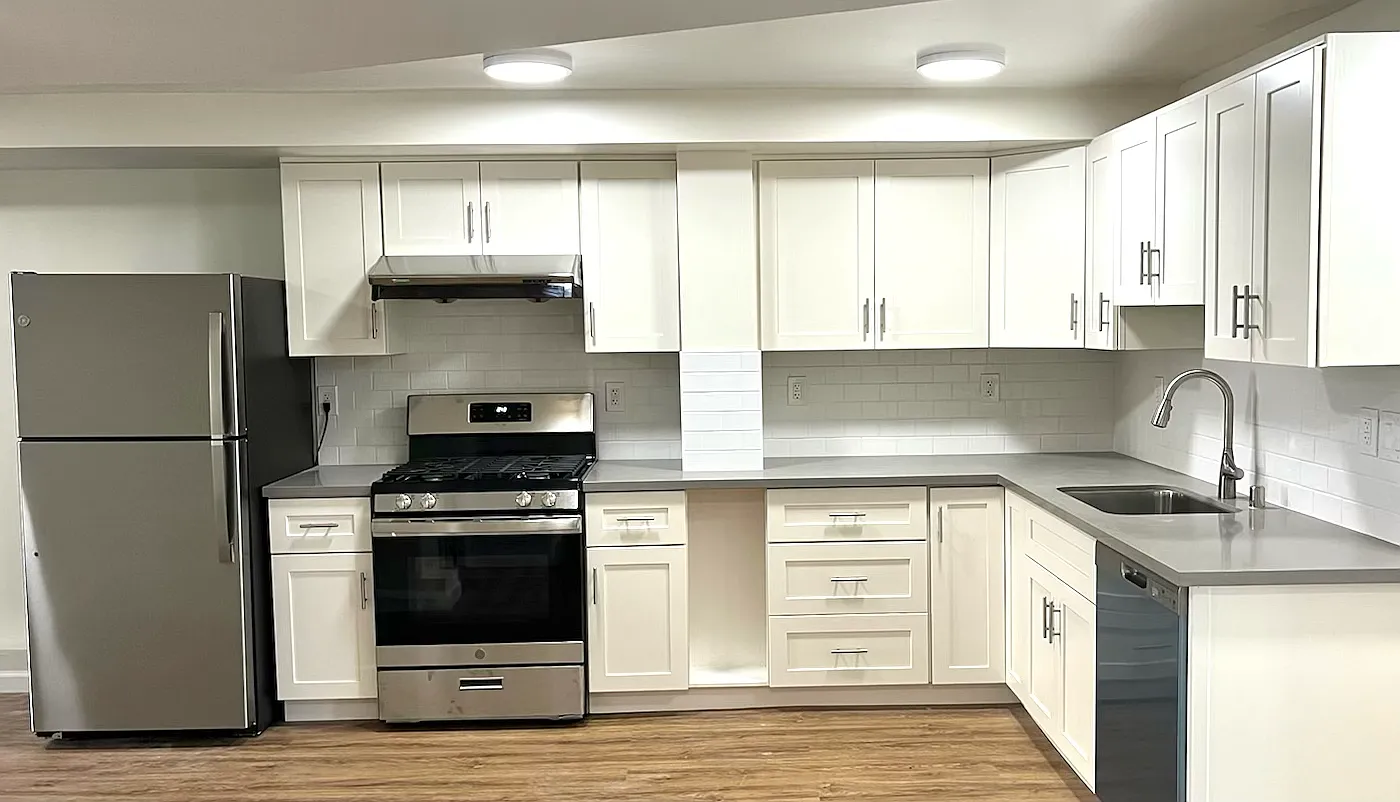 2 bed, 2.0 bath, 1050 sqft, $4,450 — Photo 4