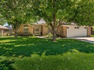 204 Floyd Ave, Dumas, TX 79029