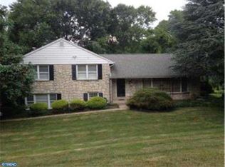 8815 Carlisle Rd, Wyndmoor, PA 19038