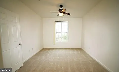 21216 McFadden Sq #207 — Photo 6