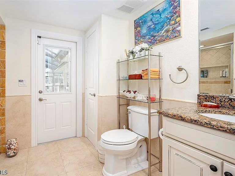 5208 SW 8th Ct — Photo 18