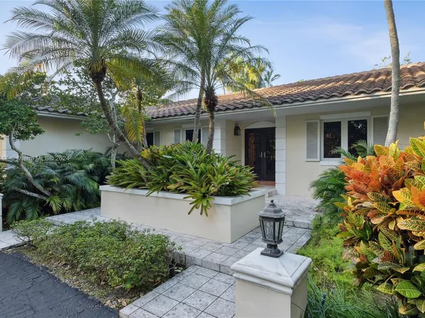 5801 SW 132nd Ter, Pinecrest, FL 33156