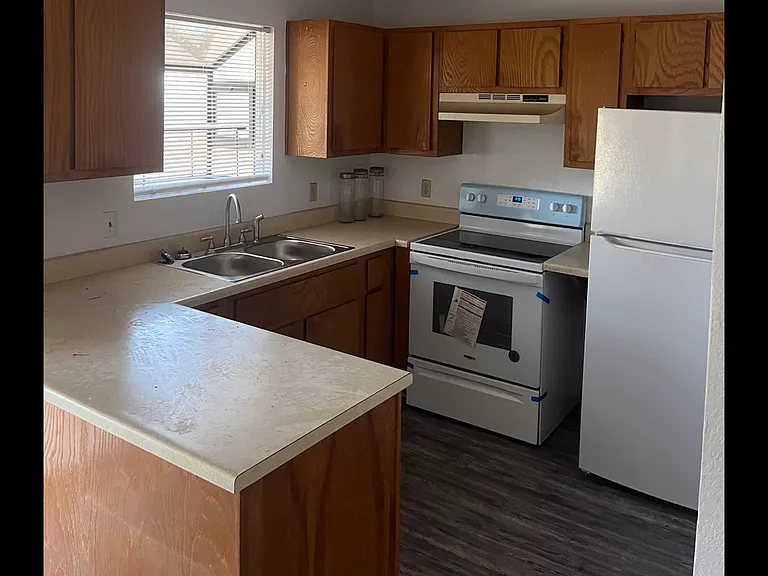 3255 Beevers Cir — Photo 6