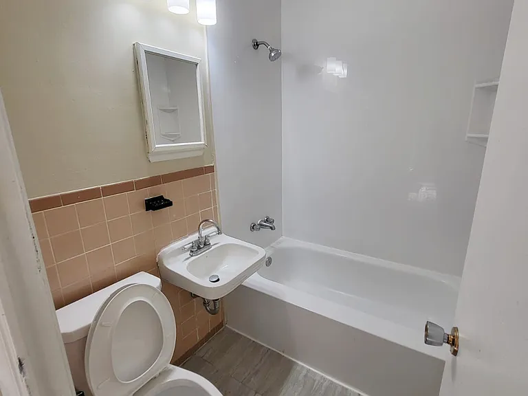 333 Gibb St #10 — Photo 7