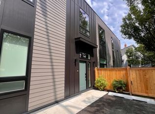 3947 W Dakin St #1, Chicago, IL 60618
