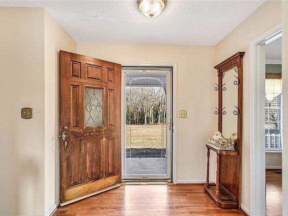 4th image of 1116 Green Willow Trl