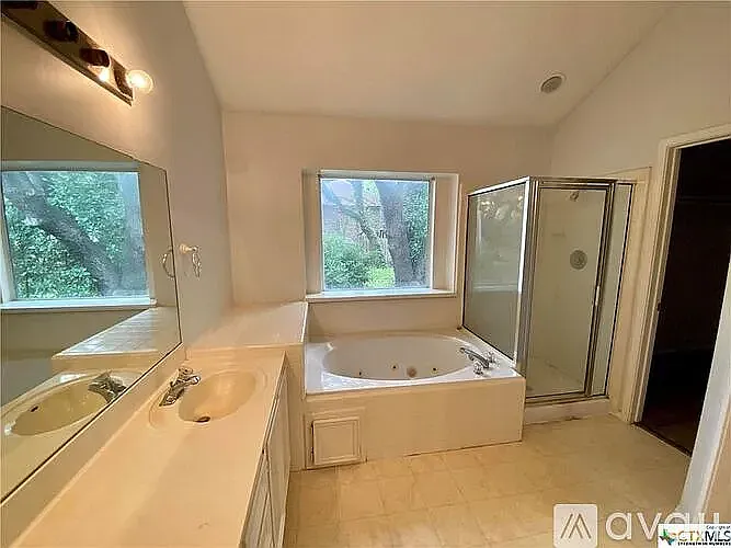 409 Arapaho Dr — Photo 6