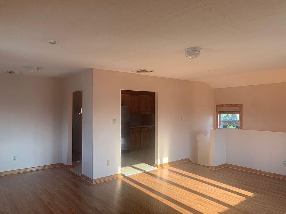2nd image of 133-16 132nd St