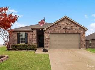391 Meadow Ridge Dr, Burleson, TX 76028