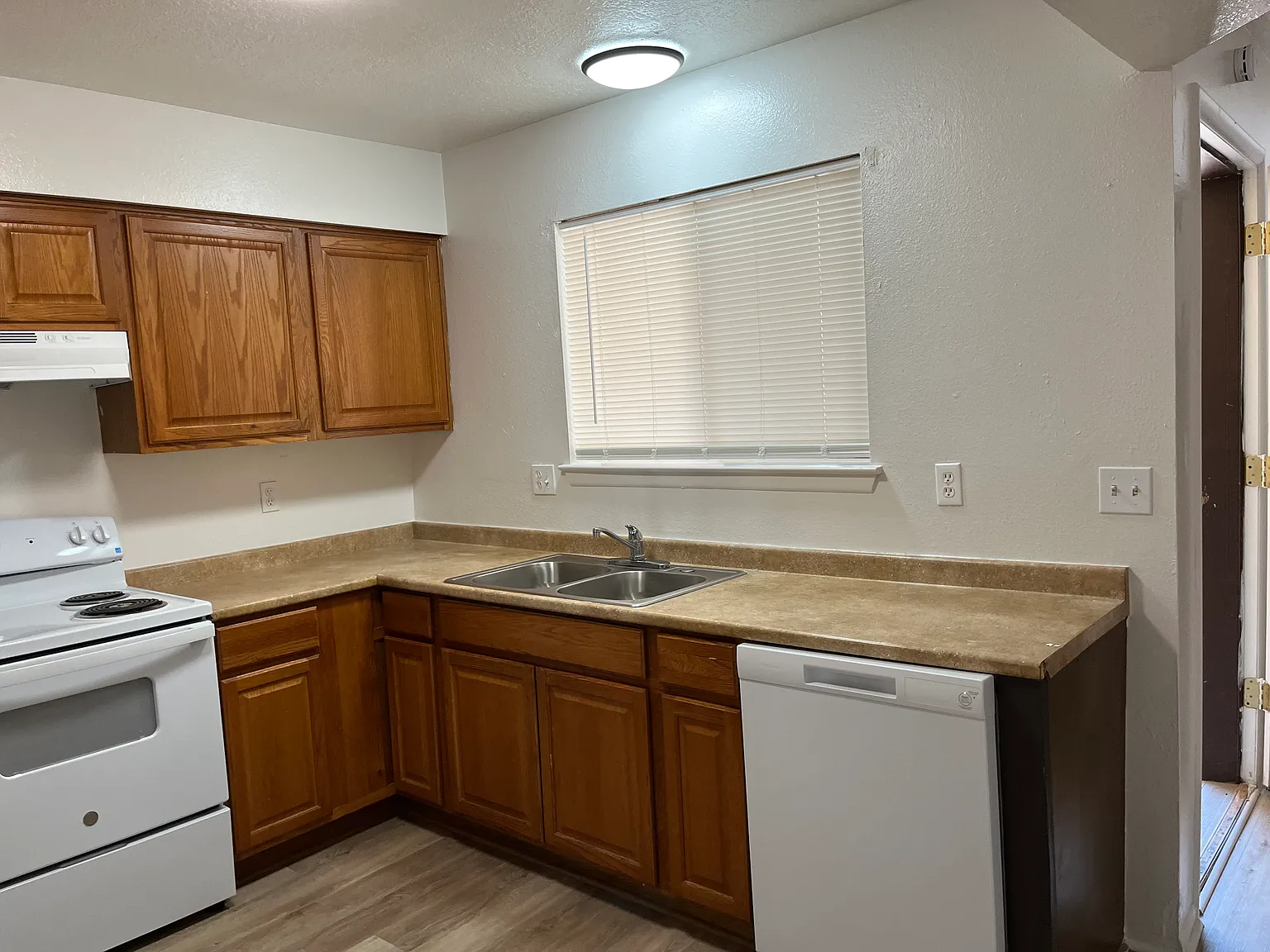 South Albuquerque 2BD with Outdoor Living — Photo 4