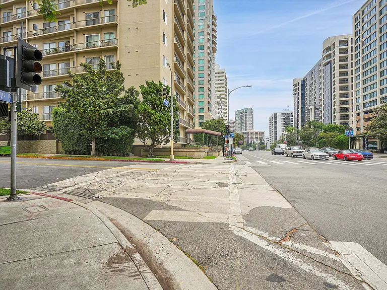 10747 Wilshire Blvd #1407 — Photo 40