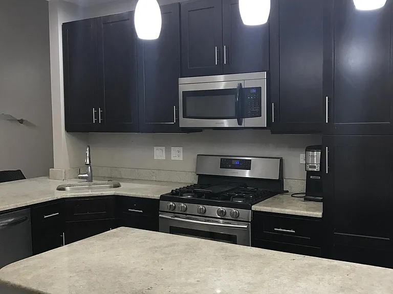 1614 S Loomis St #1 — Photo 4