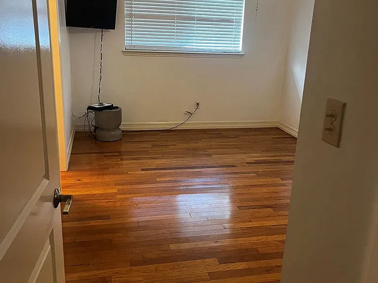 12418 Plumbrook Dr — Photo 8