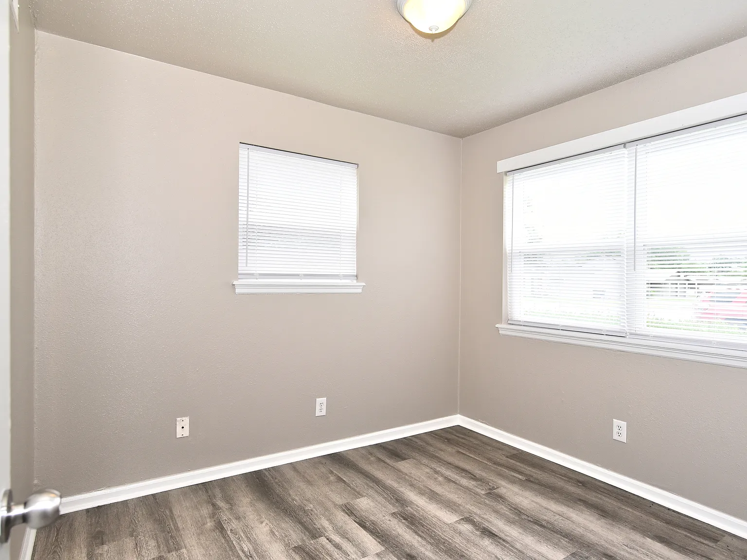 3 bed, 845 sqft, $1,295 — Photo 4