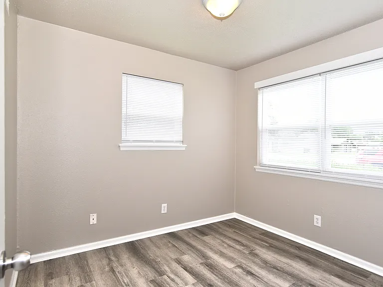 1645 S 128th East Ave — Photo 4