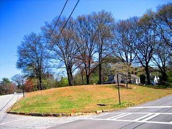 2nd image of 3152 Kensington Rd