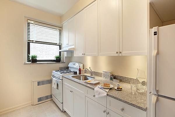 2nd image of 2045 82nd St