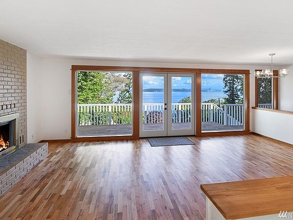 5th image of 12082 Sunrise Dr NE