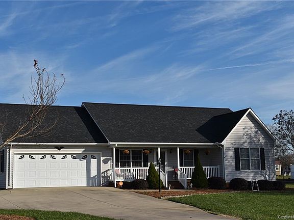 2nd image of 132 Deercroft Dr #L198