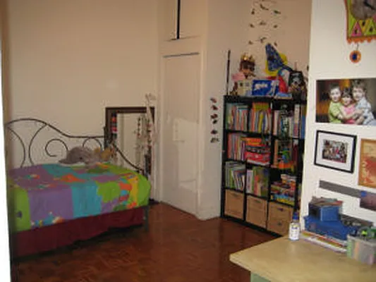 Rented by EA Kane RE Inc. | media 31