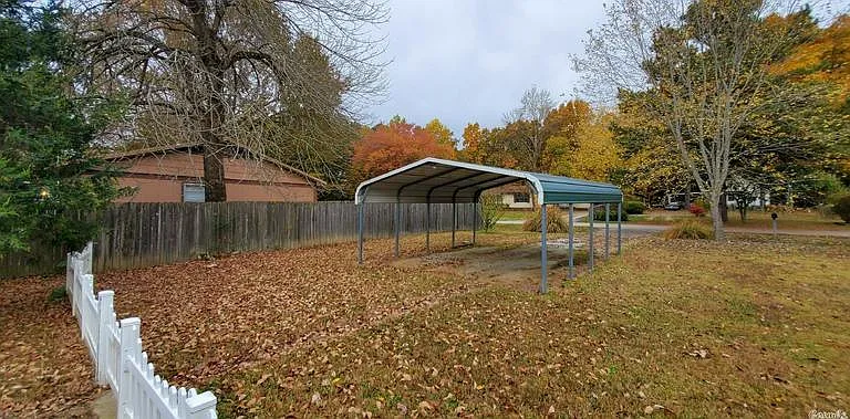 2205 Amy Ann St — Photo 21