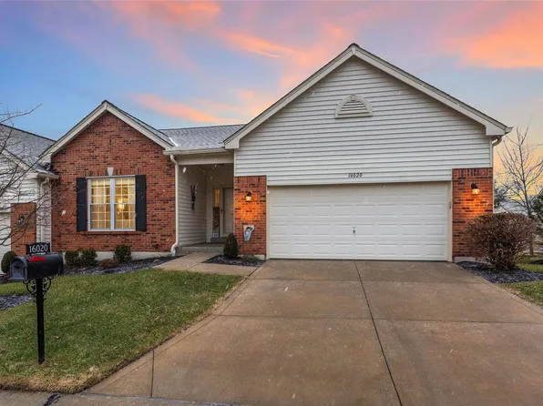 16020 Kerryton Place Dr, Ballwin, MO 63021