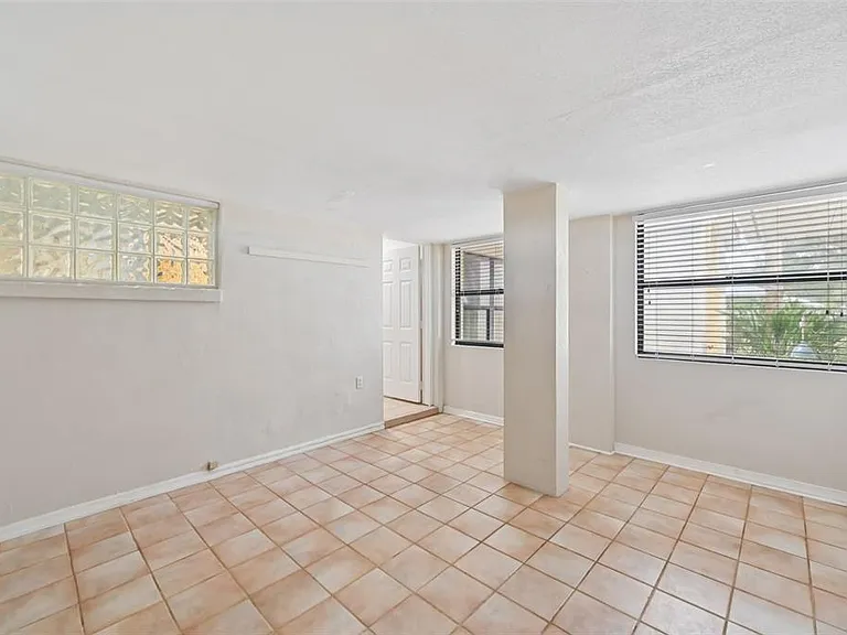227 Southampton Dr #289 — Photo 34