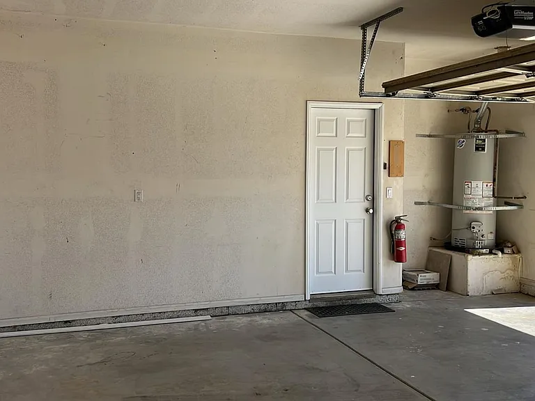 27665 Durant St — Photo 14