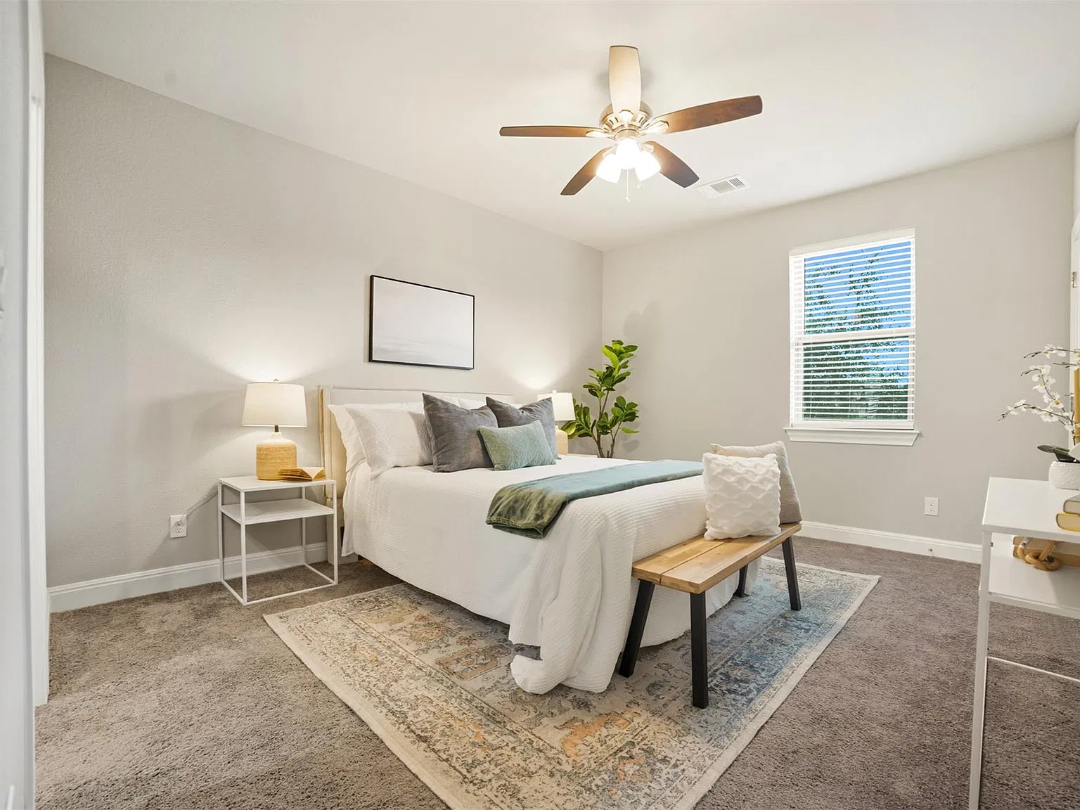 2 bed, 1.5 bath, 1152 sqft, $1,350 — Photo 4