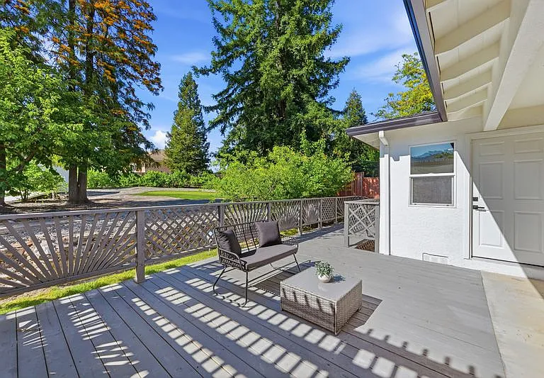 540 Hamilton Way — Photo 16