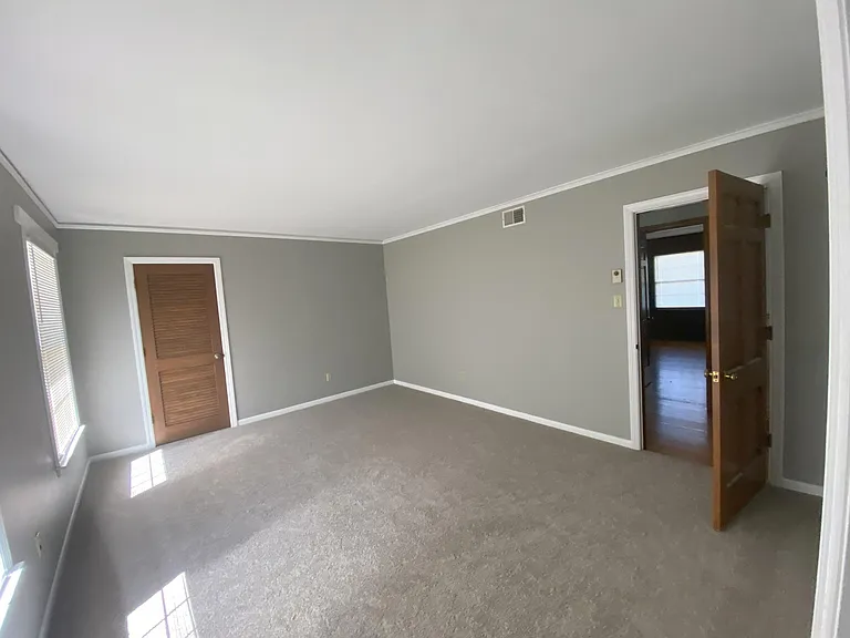 2400 E Blackstock Rd — Photo 18