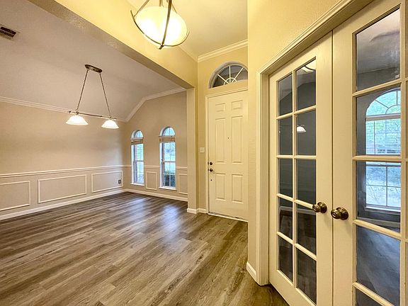 5th image of 2812 Black Canyon Dr