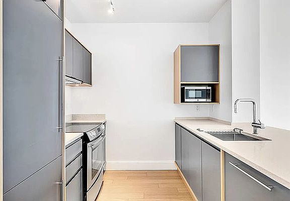 4th image of 156 E 36th St #6M