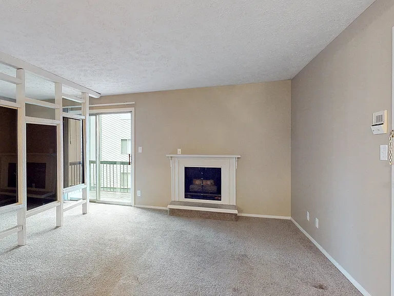 Westwood Apartments — Photo 36