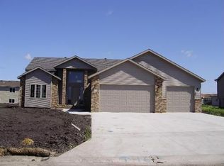 4273 31 Ave S, Fargo, ND 58103