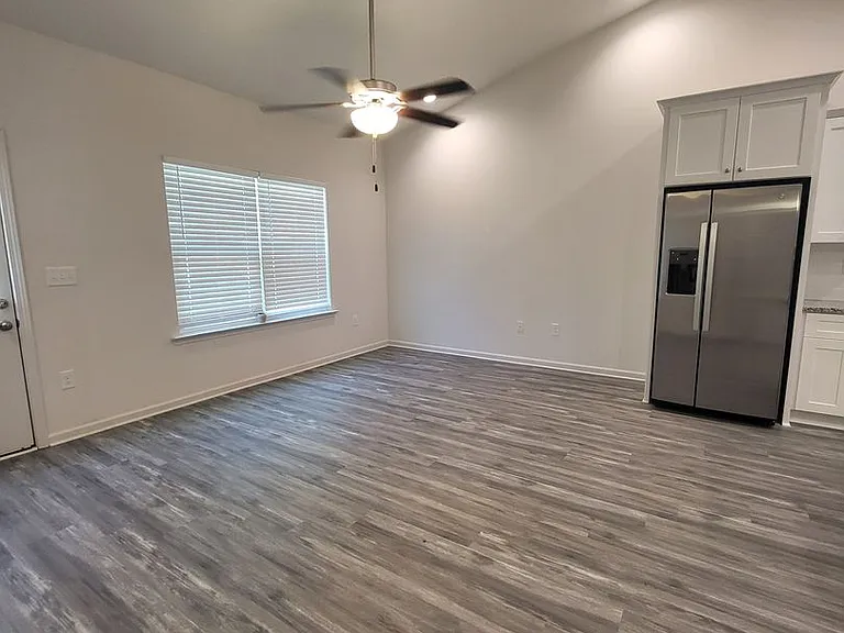 11810 Titan Ave — Photo 29