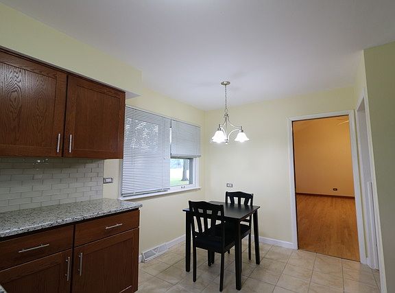 5th image of 37443 N Shirley Dr